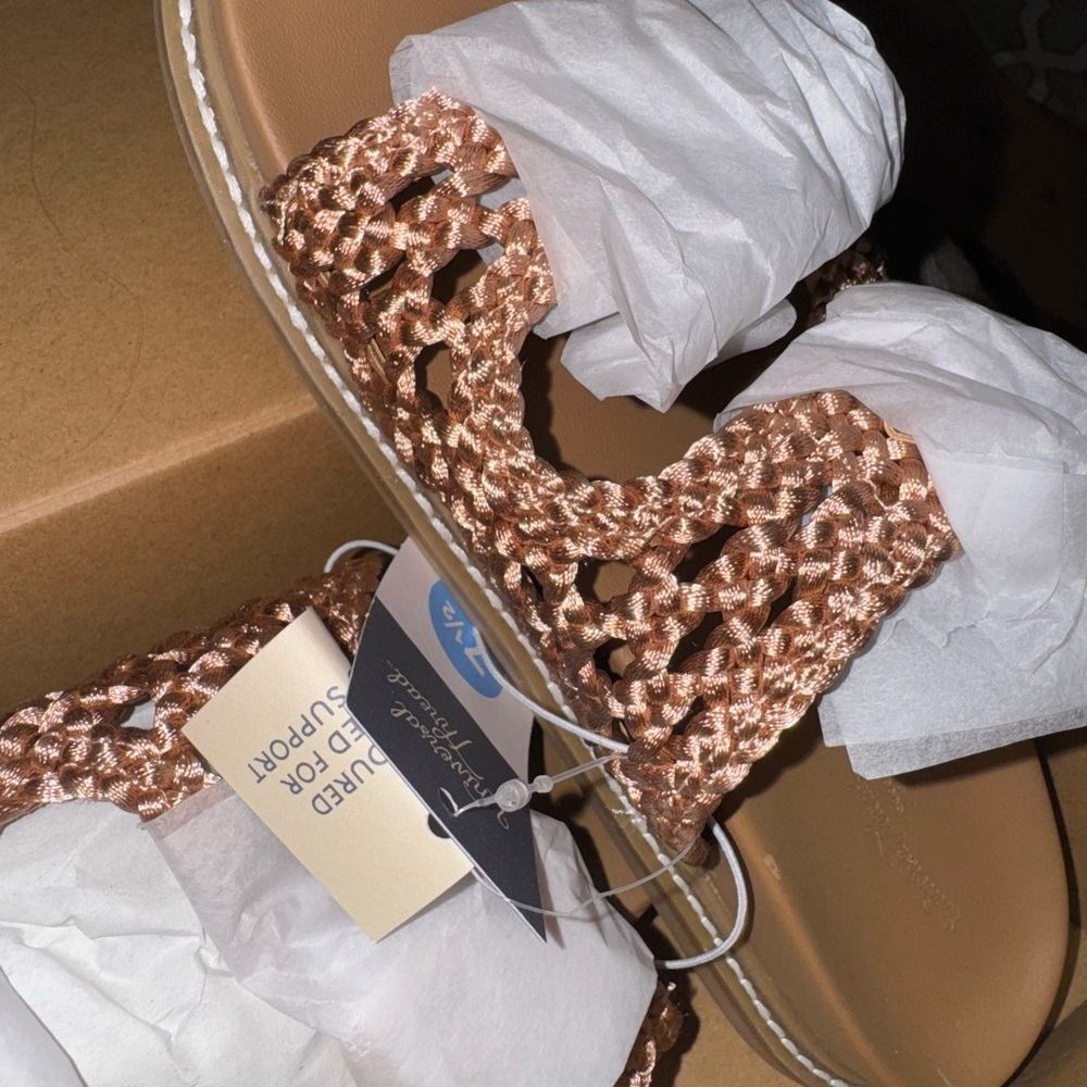 Universal Thread Brown Sandals - Picture 4 of 6
